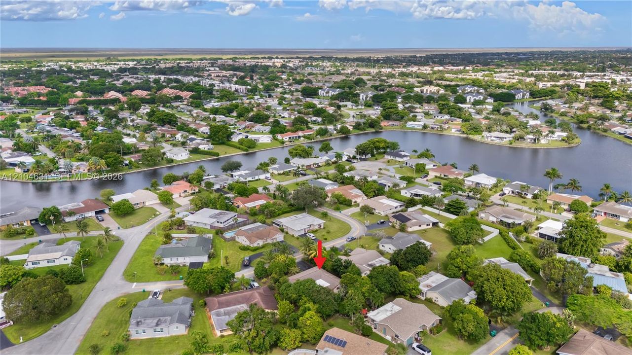 For Sale: $399,900 (2 beds, 2 baths, 1654 Square Feet)