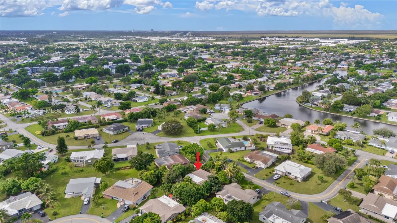 For Sale: $399,900 (2 beds, 2 baths, 1654 Square Feet)