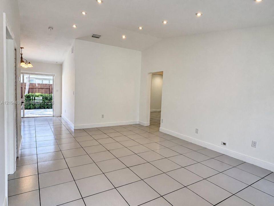 En Renta: $2,850 (3 camas, 1 baños, 1015 Pies cuadrados)