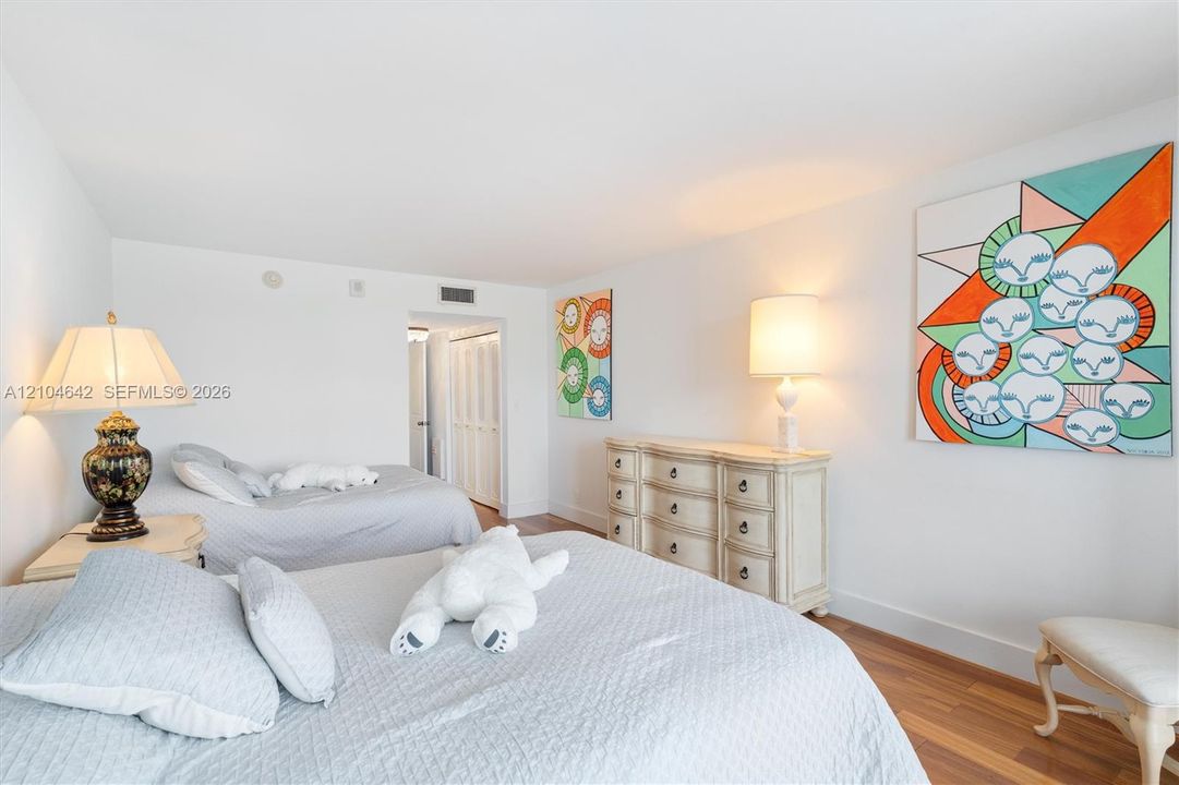 Guest bedroom