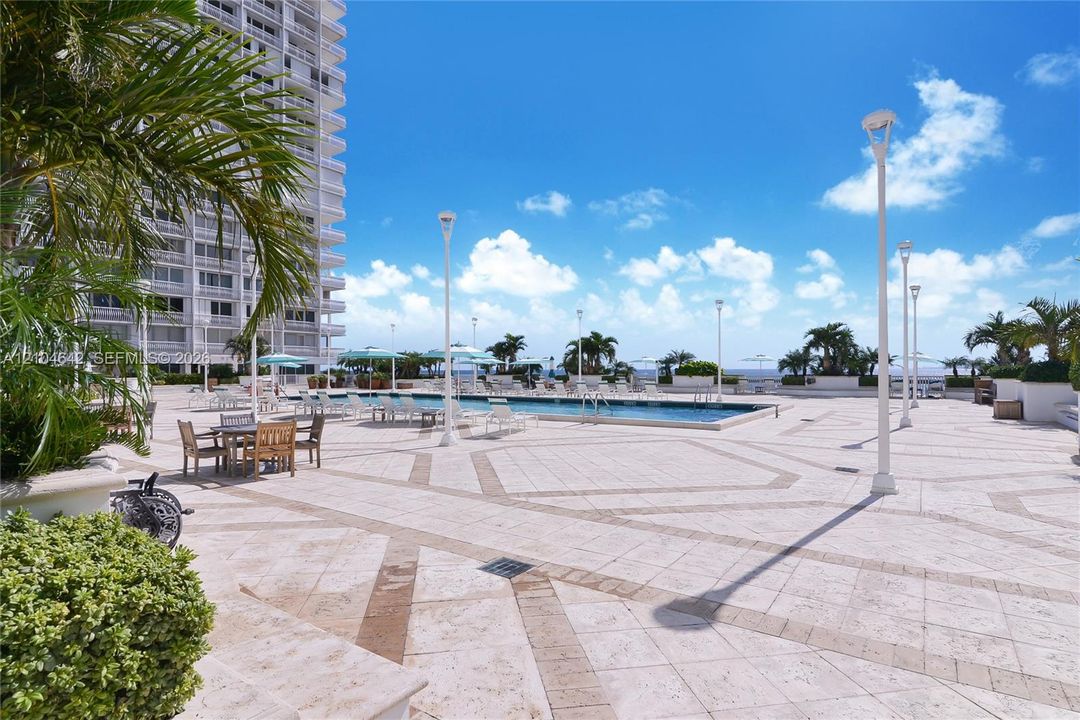 For Rent: $6,500 (2 beds, 2 baths, 2170 Square Feet)