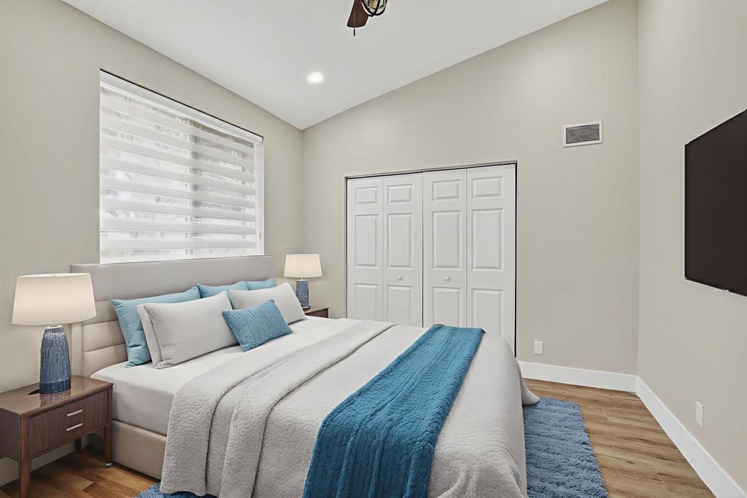 14-web-or-mls-046_DSC_0408 - Bedroom - S