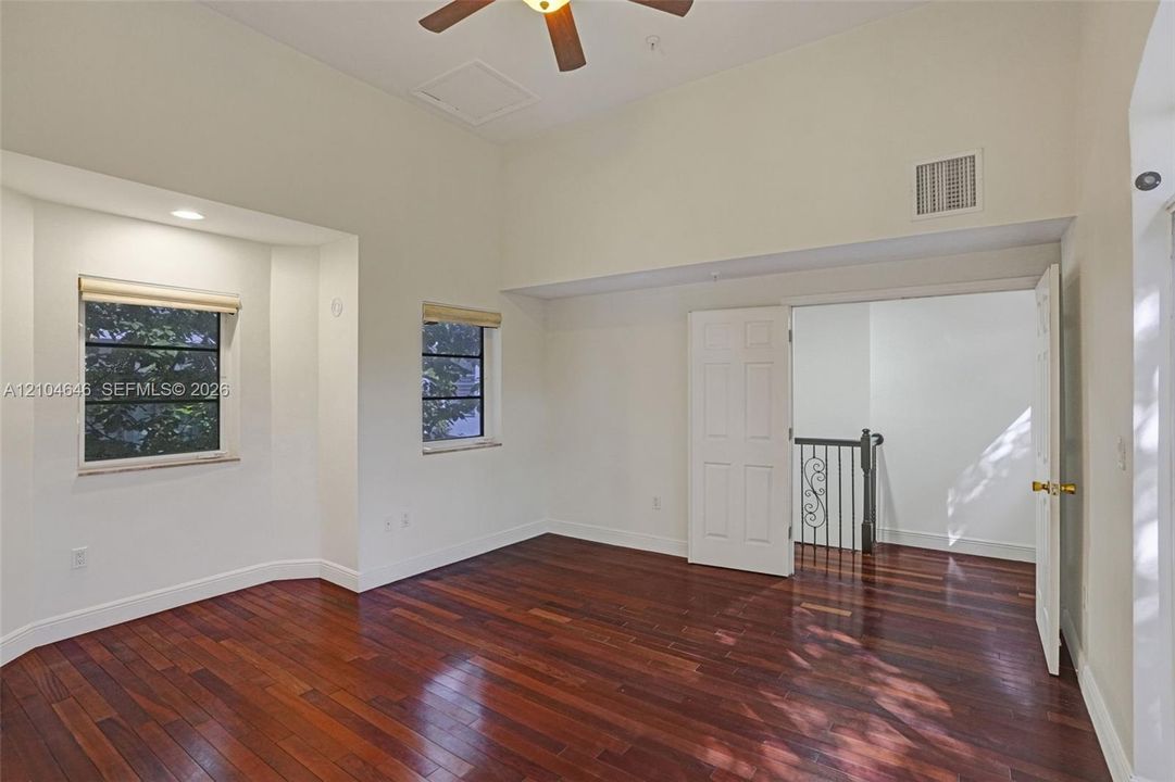 For Sale: $899,990 (2 beds, 2 baths, 1243 Square Feet)