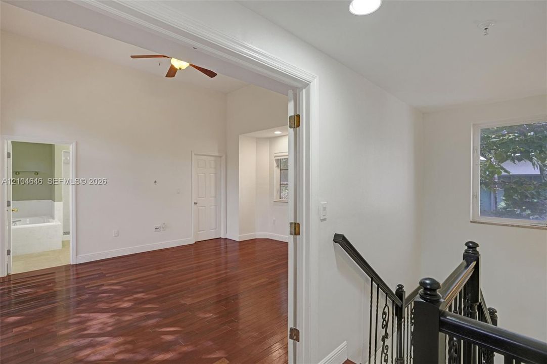 For Sale: $899,990 (2 beds, 2 baths, 1243 Square Feet)