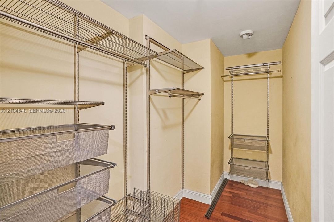 For Sale: $899,990 (2 beds, 2 baths, 1243 Square Feet)