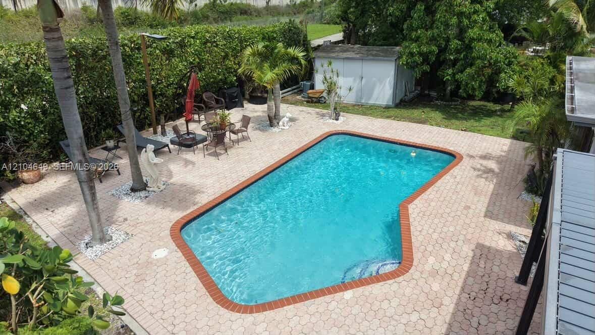 En Venta: $650,000 (3 camas, 2 baños, 1408 Pies cuadrados)