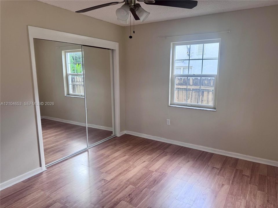 В аренду: $2,800 (2 спален, 2 ванн, 1280 Квадратных фут)