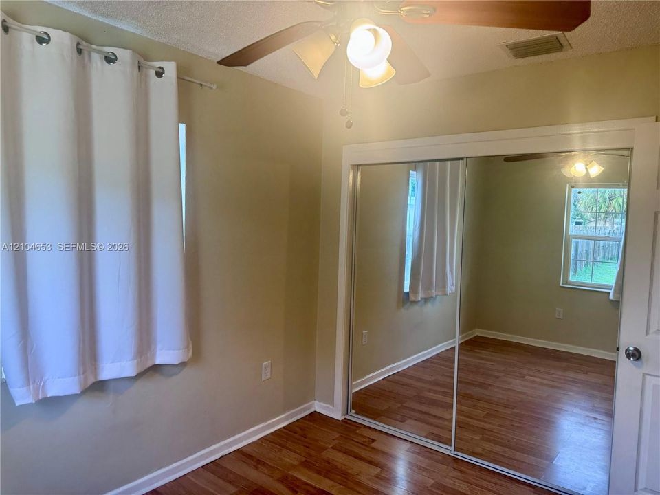 В аренду: $2,800 (2 спален, 2 ванн, 1280 Квадратных фут)