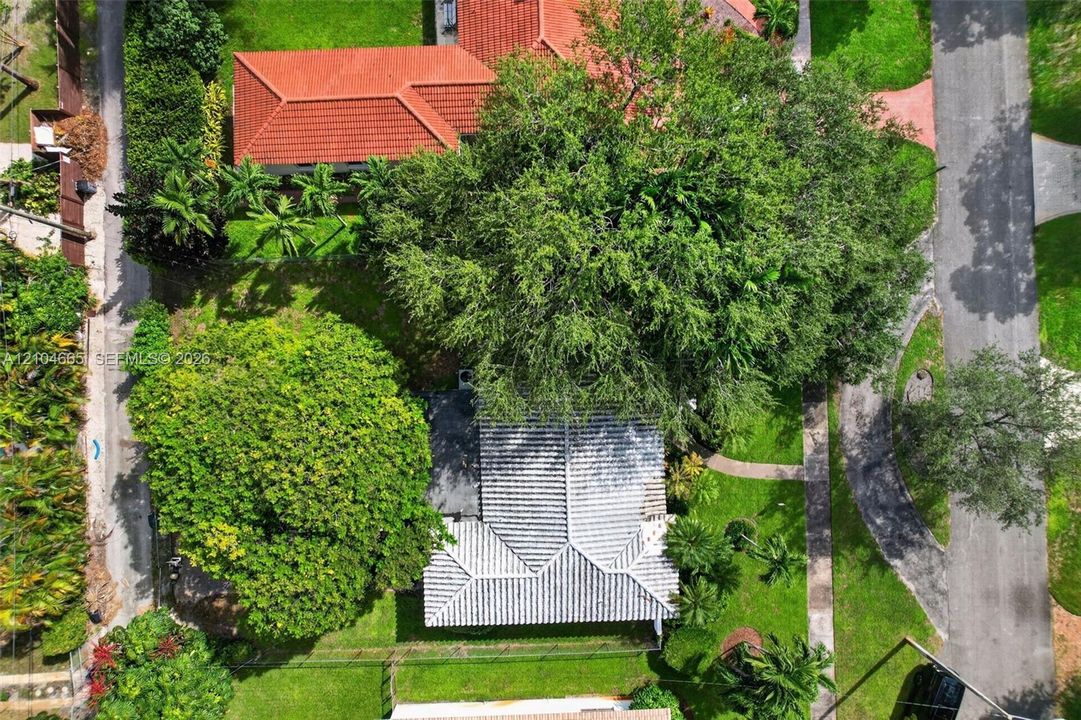 На продажу: $895,000 (3 спален, 2 ванн, 1629 Квадратных фут)