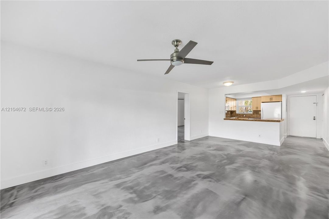 В аренду: $2,800 (3 спален, 2 ванн, 1390 Квадратных фут)