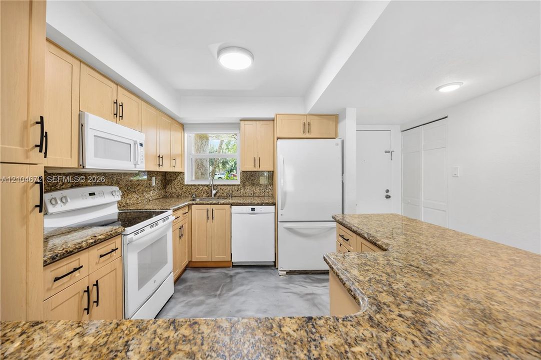 В аренду: $2,800 (3 спален, 2 ванн, 1390 Квадратных фут)