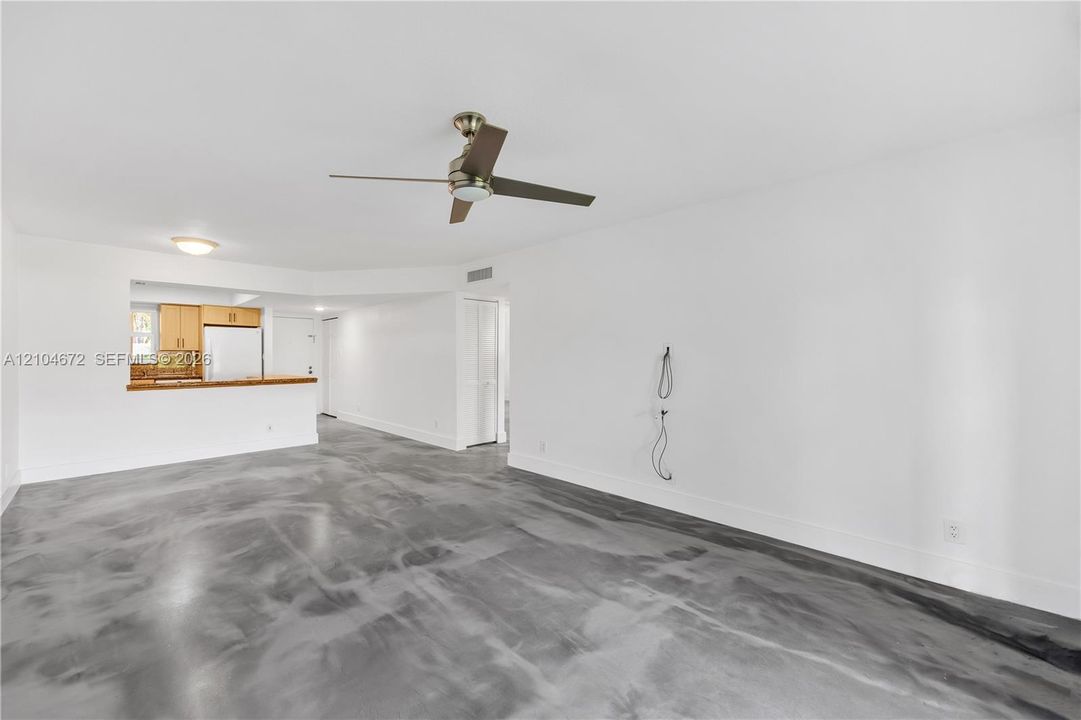 В аренду: $2,800 (3 спален, 2 ванн, 1390 Квадратных фут)