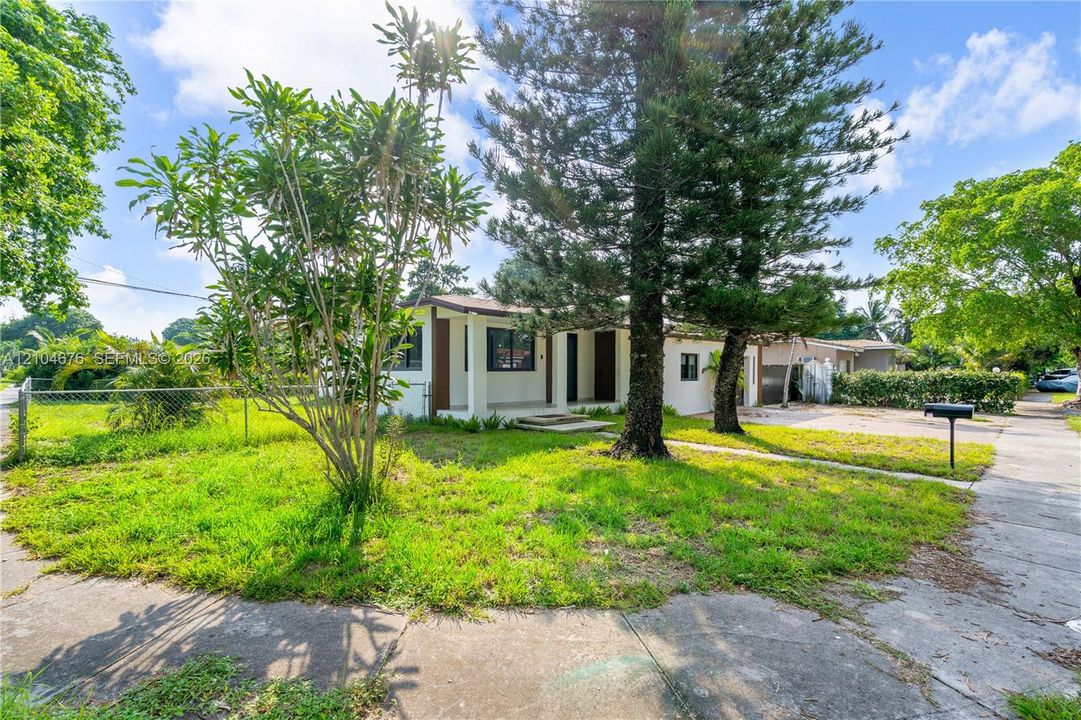 В аренду: $3,300 (2 спален, 2 ванн, 1100 Квадратных фут)