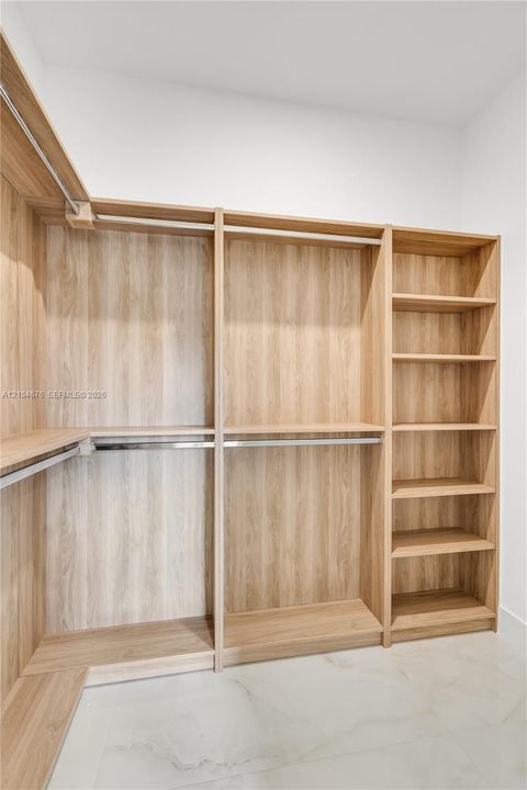 В аренду: $3,300 (2 спален, 2 ванн, 1100 Квадратных фут)