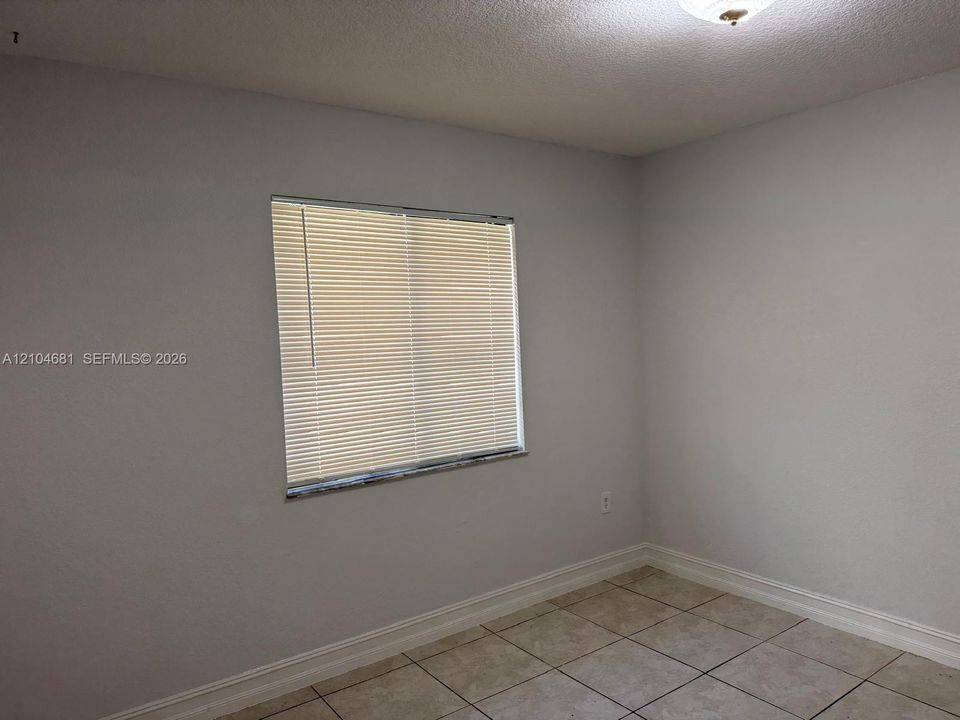 En Renta: $2,200 (2 camas, 1 baños, 1850 Pies cuadrados)
