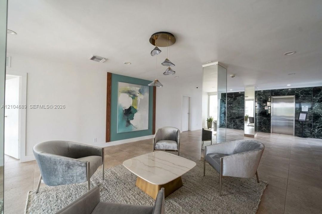 En Venta: $649,000 (2 camas, 2 baños, 1209 Pies cuadrados)