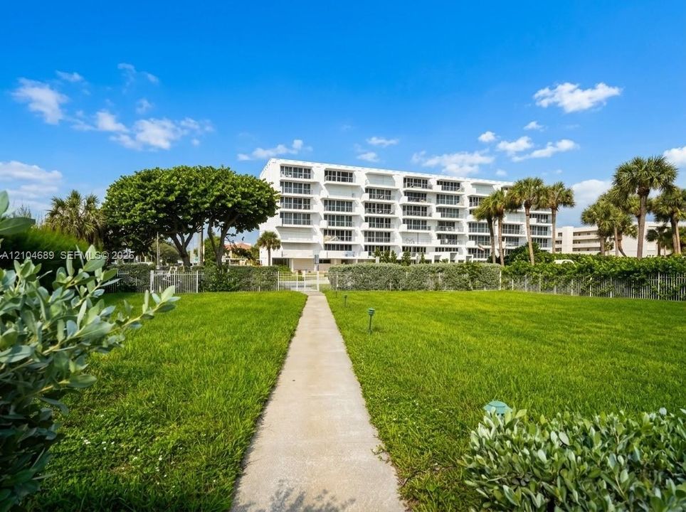 En Venta: $649,000 (2 camas, 2 baños, 1209 Pies cuadrados)