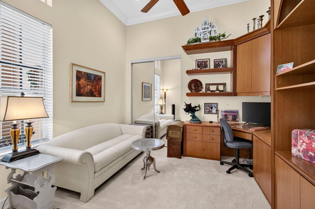 Office/Den/Guest Bedroom