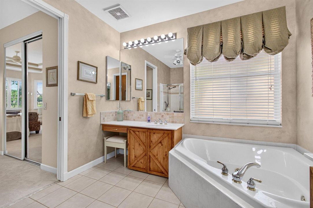 Jacuzzi Jetted Tub