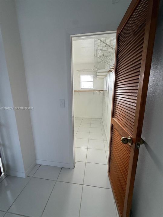 В аренду: $1,700 (1 спален, 1 ванн, 800 Квадратных фут)