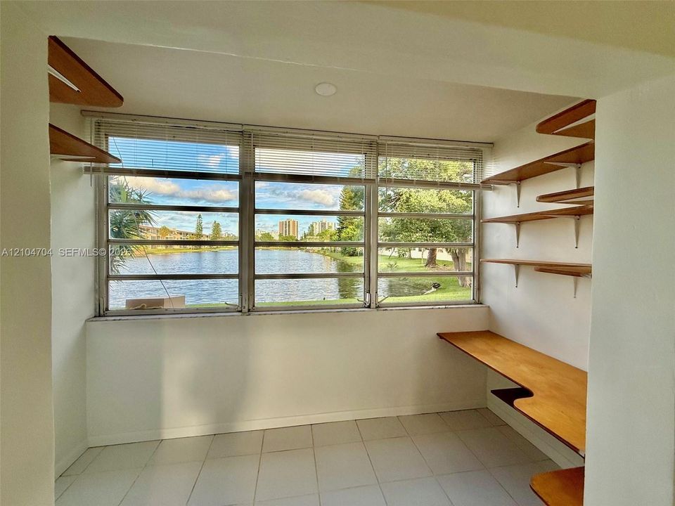 В аренду: $1,700 (1 спален, 1 ванн, 800 Квадратных фут)