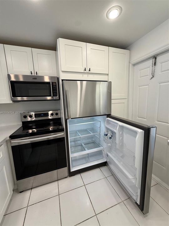 В аренду: $1,700 (1 спален, 1 ванн, 800 Квадратных фут)
