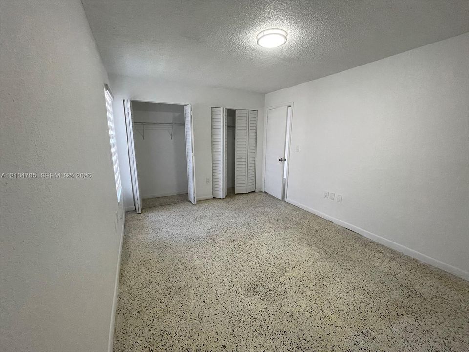 For Rent: $1,980 (2 beds, 1 baths, 769 Square Feet)