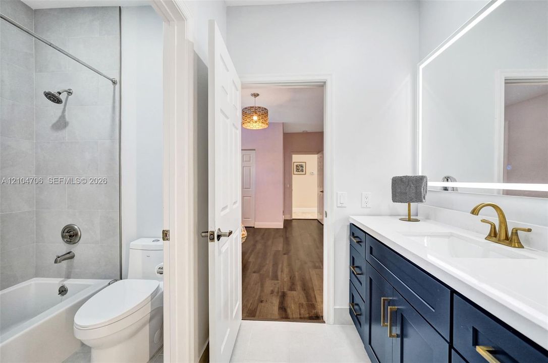 Jack / Jill bathroom