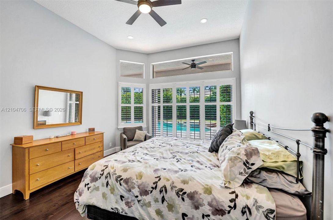 For Sale: $1,300,000 (5 beds, 3 baths, 3033 Square Feet)