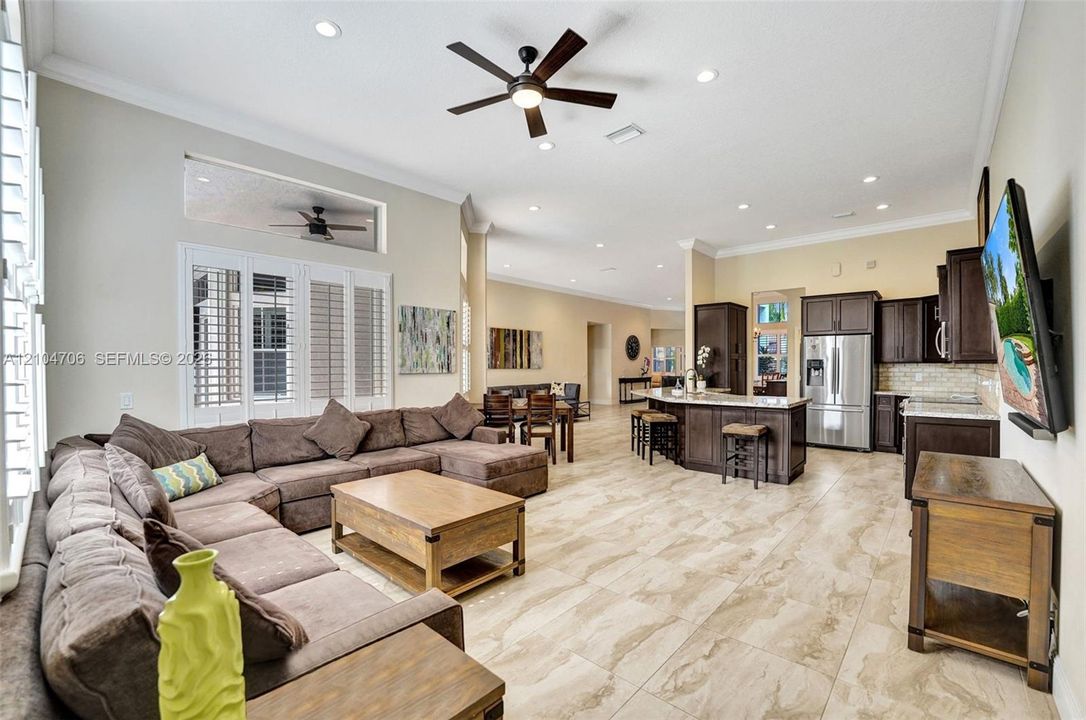 For Sale: $1,300,000 (5 beds, 3 baths, 3033 Square Feet)