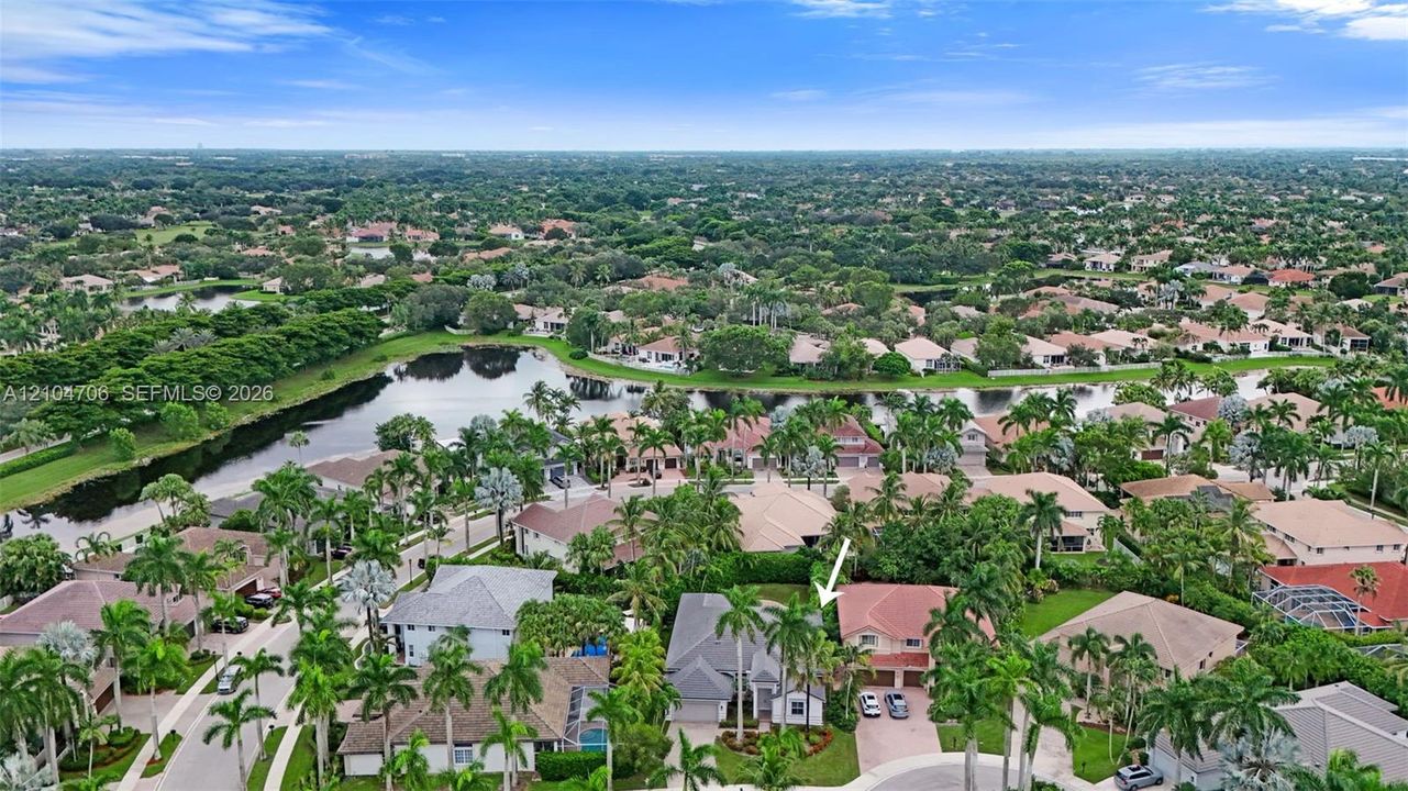 For Sale: $1,300,000 (5 beds, 3 baths, 3033 Square Feet)