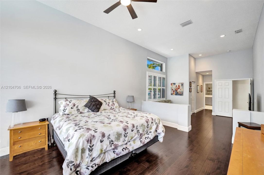 For Sale: $1,300,000 (5 beds, 3 baths, 3033 Square Feet)