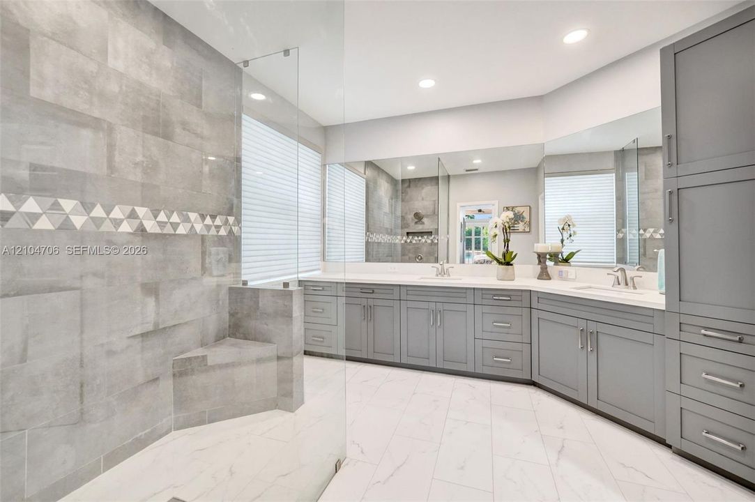 For Sale: $1,300,000 (5 beds, 3 baths, 3033 Square Feet)