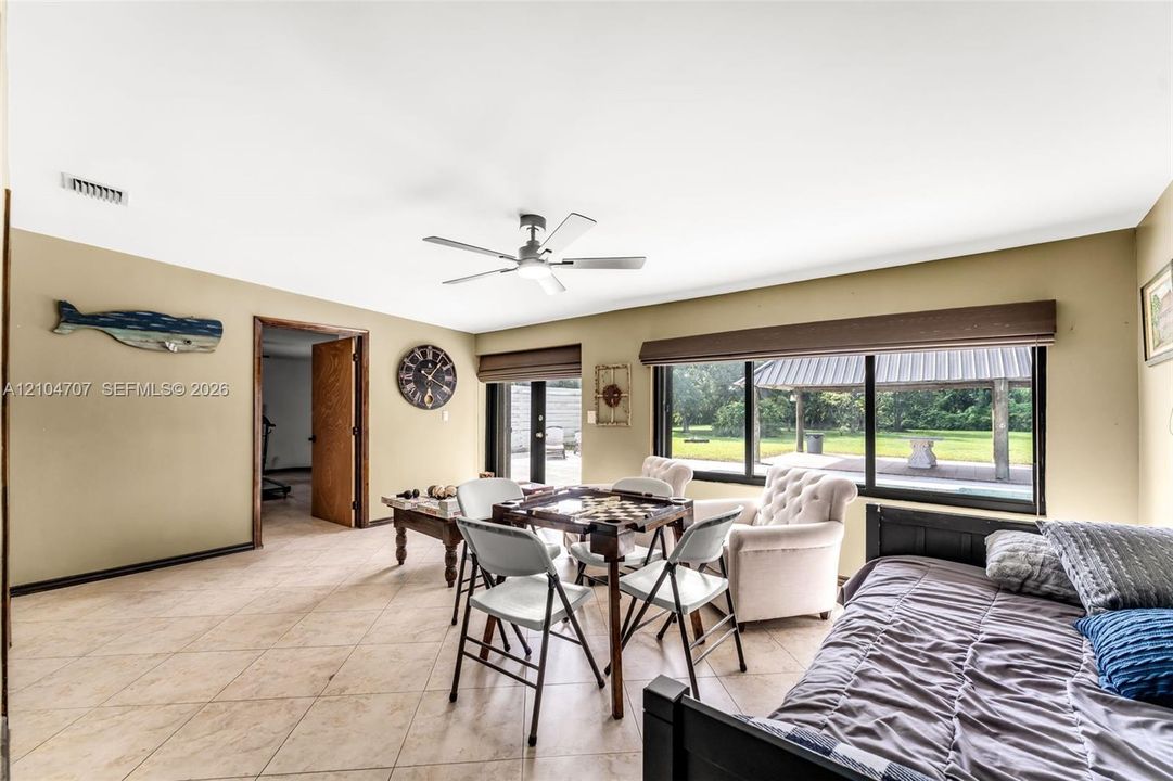 En Venta: $1,370,000 (5 camas, 4 baños, 3120 Pies cuadrados)