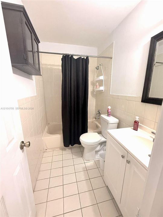 For Rent: $2,250 (3 beds, 2 baths, 997 Square Feet)