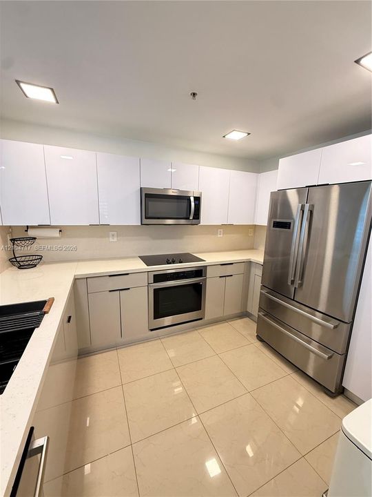 For Rent: $3,199 (3 beds, 2 baths, 1207 Square Feet)