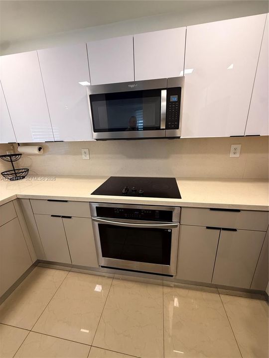 For Rent: $3,199 (3 beds, 2 baths, 1207 Square Feet)