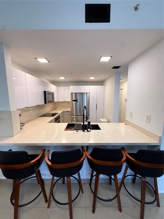 For Rent: $3,199 (3 beds, 2 baths, 1207 Square Feet)