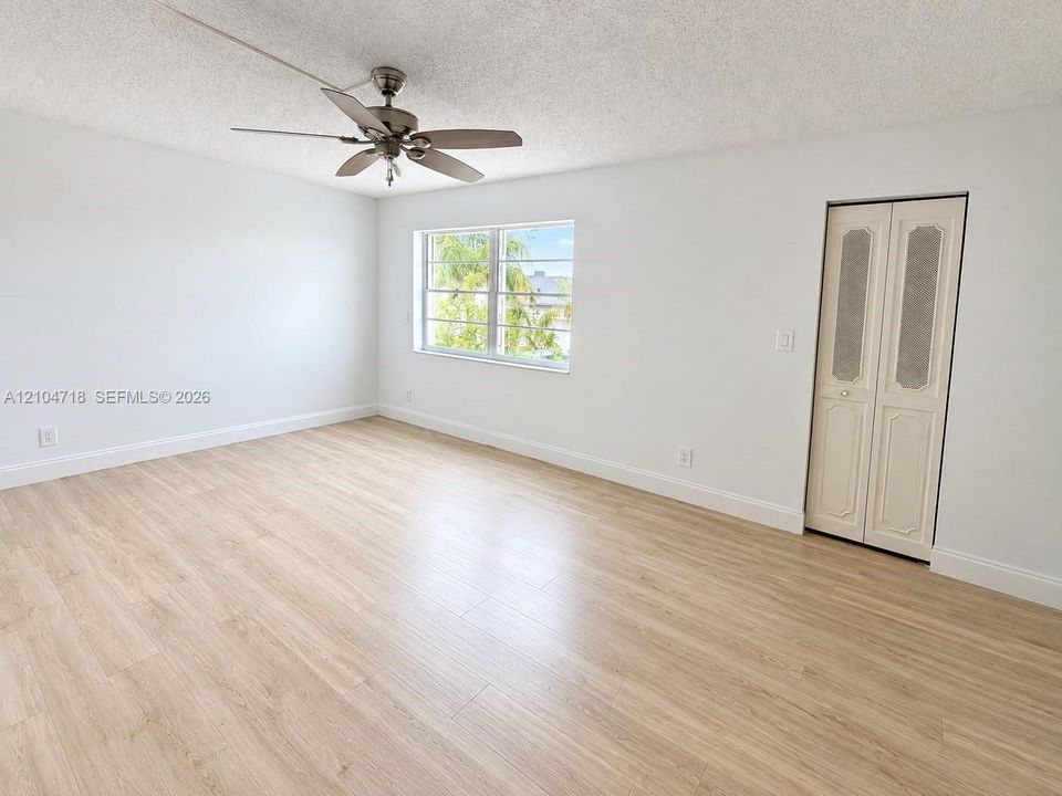 В аренду: $3,900 (3 спален, 2 ванн, 1798 Квадратных фут)