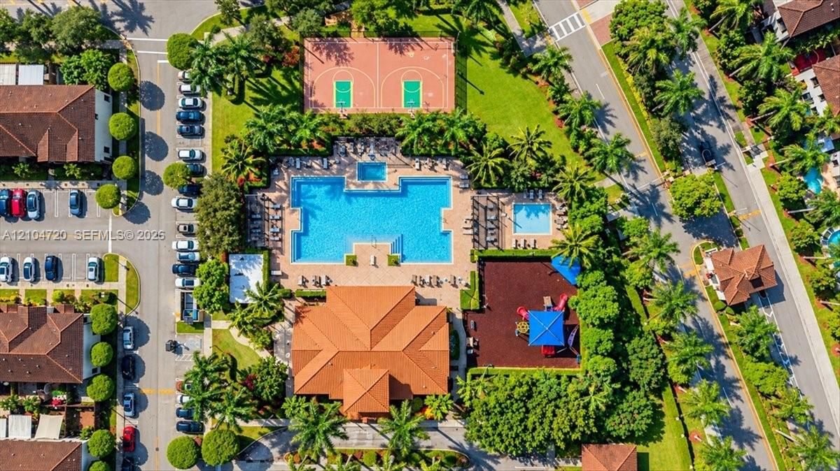 На продажу: $635,000 (4 спален, 3 ванн, 2500 Квадратных фут)