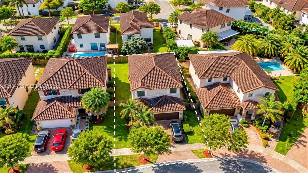 На продажу: $635,000 (4 спален, 3 ванн, 2500 Квадратных фут)