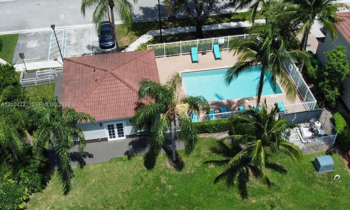 На продажу: $521,000 (3 спален, 2 ванн, 1447 Квадратных фут)