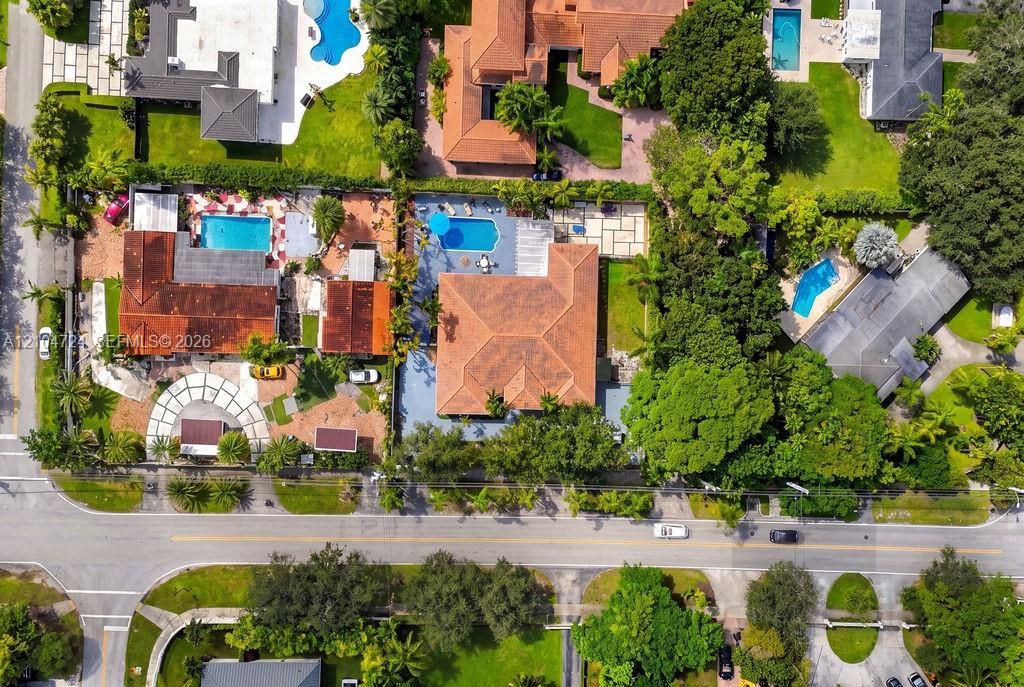 En Venta: $2,299,000 (5 camas, 4 baños, 3483 Pies cuadrados)