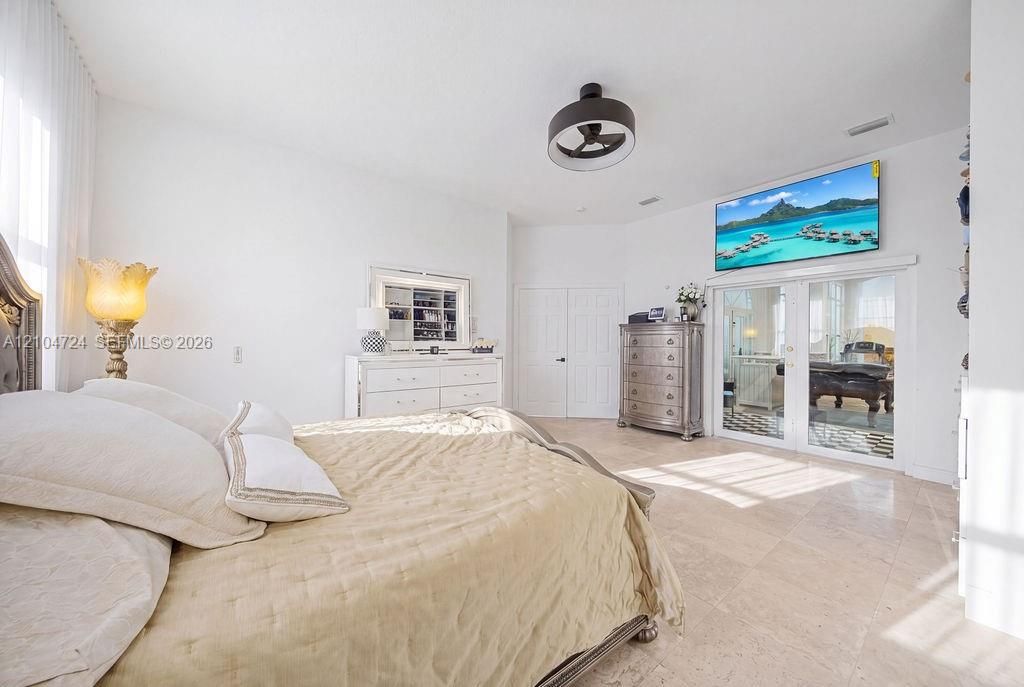 En Venta: $2,299,000 (5 camas, 4 baños, 3483 Pies cuadrados)