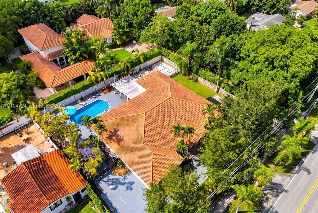 En Venta: $2,299,000 (5 camas, 4 baños, 3483 Pies cuadrados)