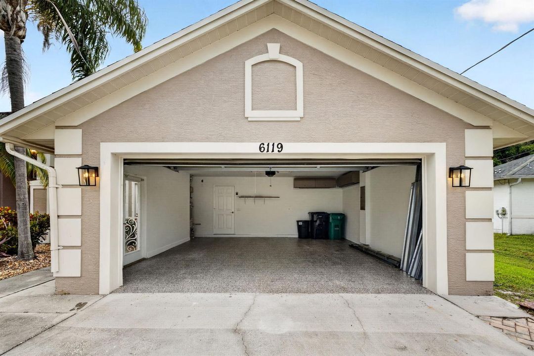37 - Garage (2)