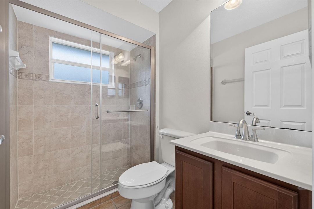 29 - Guest Bathroom #2