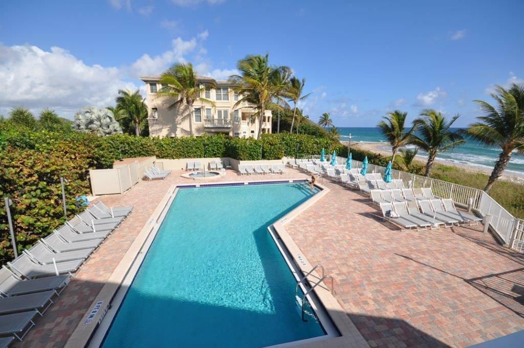Beach Club Pool 1