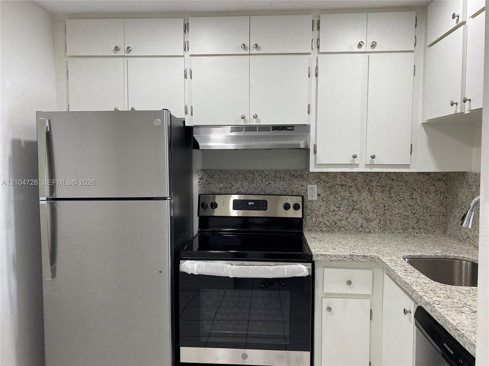 На продажу: $138,000 (1 спален, 1 ванн, 842 Квадратных фут)