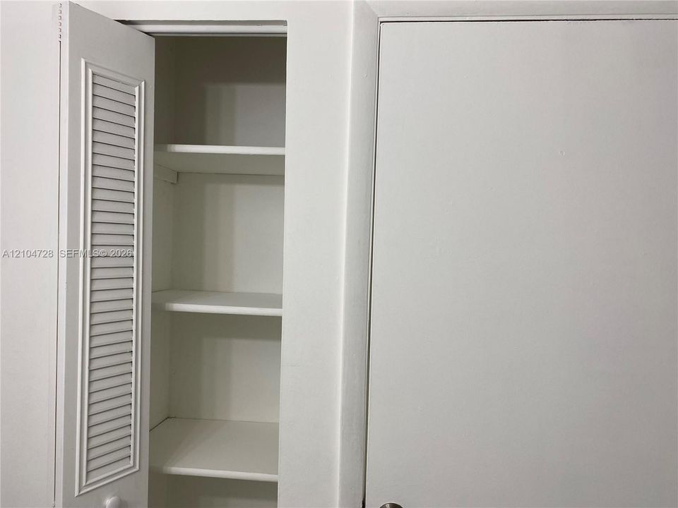 На продажу: $138,000 (1 спален, 1 ванн, 842 Квадратных фут)